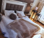 Download a warm European-style bedroom model (with texture mapping)